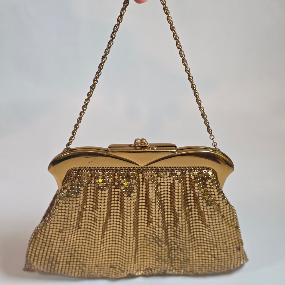 WHITING & DAVIS Vintage Gold Alumesh Evening Bag Kiss Lock Clutch Chain Strap